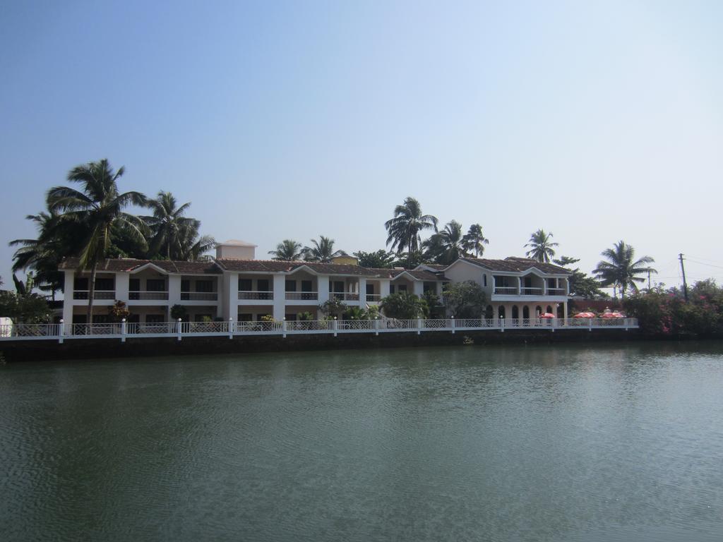 Hotel Riverside Baga Extérieur photo