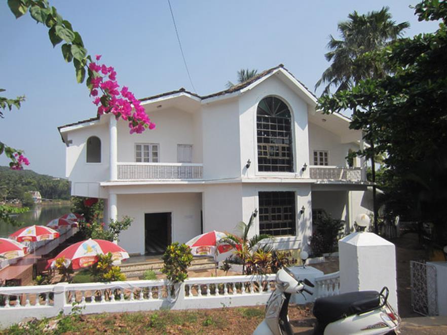 Hotel Riverside Baga Extérieur photo