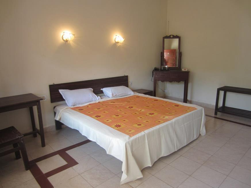 Hotel Riverside Baga Extérieur photo